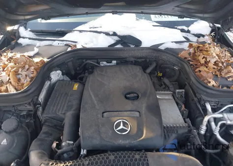 2018 Mercedes-Benz Glc 300 4Matic из США, поврежденный, VIN WDC0G4KB0JV040272